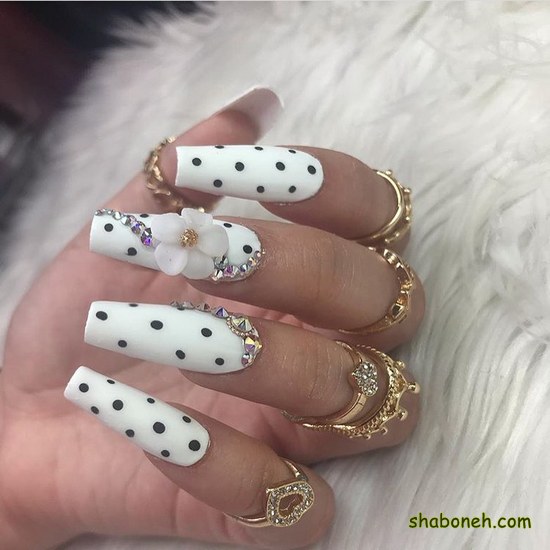 نقاشی ساده روی ناخن