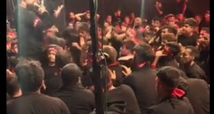 هر کی میخواد منو بزنه بیاد بزنه (سیلی زدن به صورت مداح توسط یک عزادار)