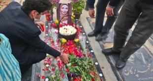 فیلم آهنگ مهدی یراحی برای آزاده نامداری در مراسم یادبود
