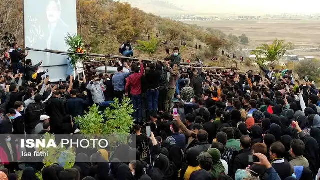 فیلم کامل مراسم تشییع جنازه سجاد رزمجویی با حضور گسترده مردم