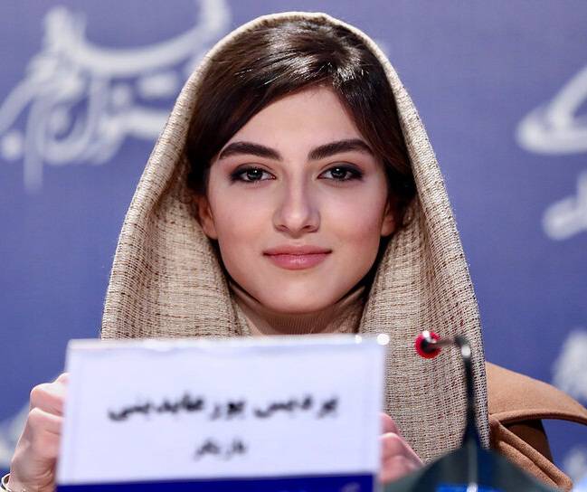 فیلم کامل سکانس زایمان پردیس پورعابدینی در فیلم بی مادر را ببینید
