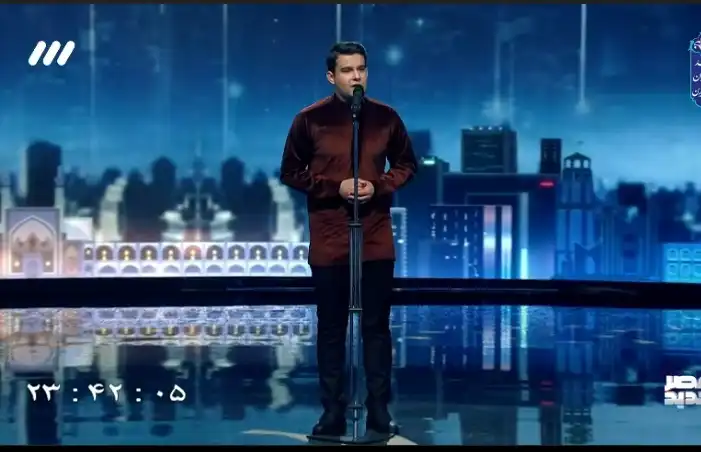 بیوگرافی و اجرای صادق روغنی در عصر جدید ۳ فصل سوم