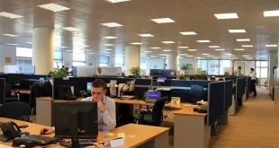 تاخیر ساعت کاری ادارات فردا پنجشنبه ۱ اردیبهشت ۱۴۰۱ برای شب قدر