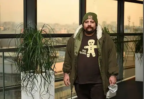 بیوگرافی شاهو رستمی بازیگر و همسرش و خانواده +عکس و اینستاگرام