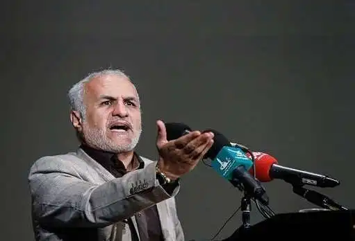 فیلم کامل درگیری حسن عباسی و دانشجو در دانشگاه علامه طباطبایی