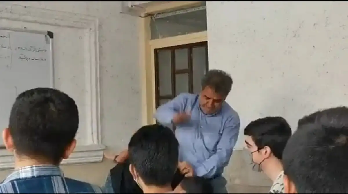 فیلم کامل کتک زدن دانش آموز در مدرسه ناصریان شیراز توسط معلم