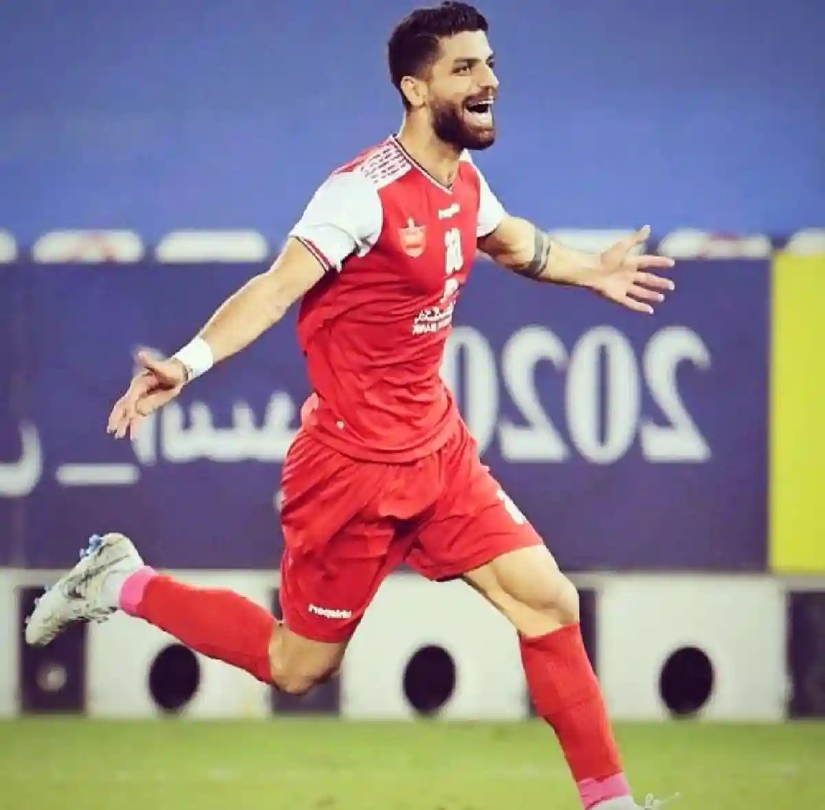 رسوایی اخلاقی میلاد سرلک ؛ به یک زن
