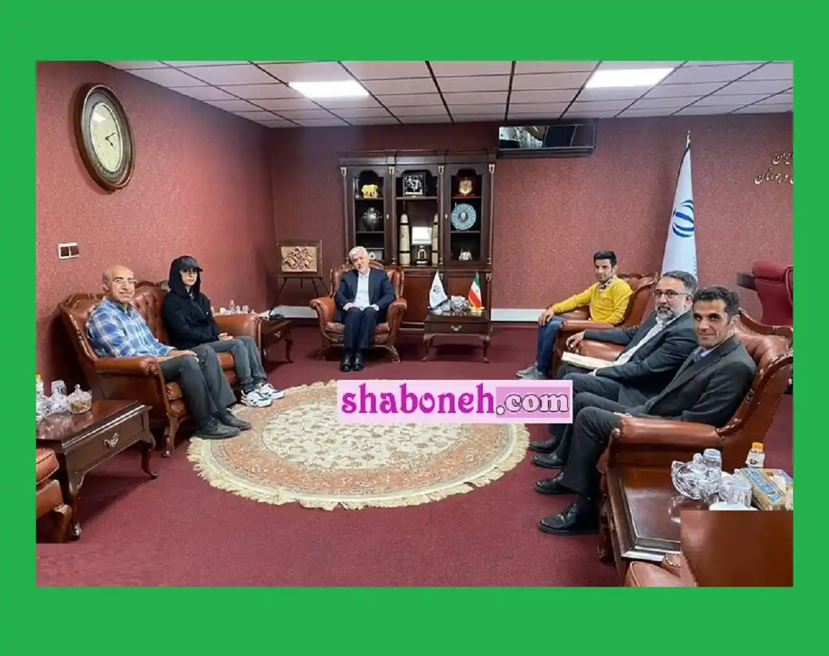 پوشش جدید الناز رکابی قهرمان سنگنوردی با وزیر ورزش (بعد از کشف حجاب)