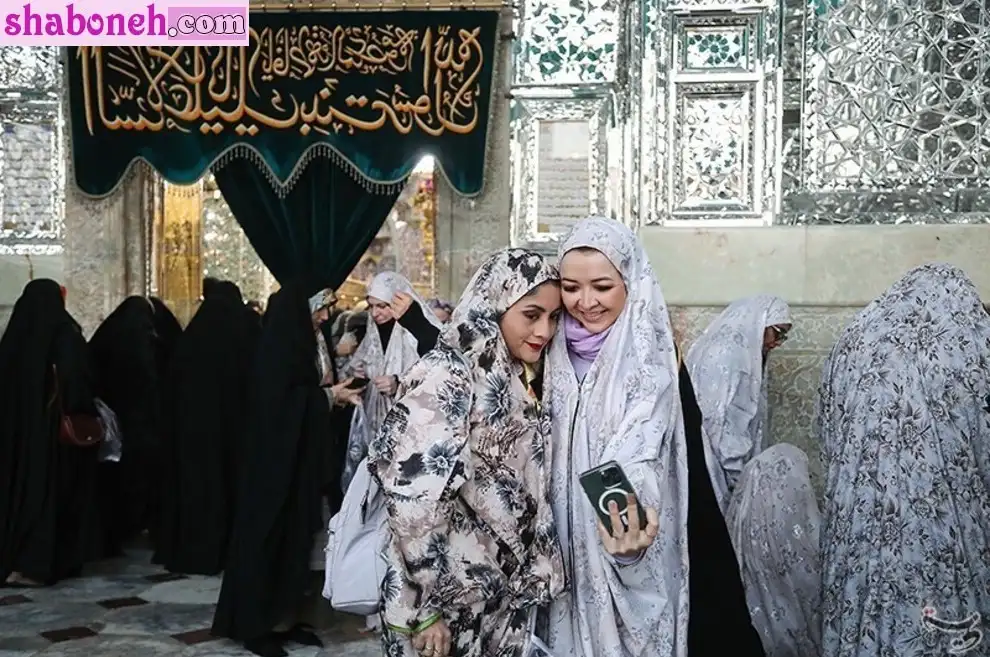 عکس های خاص از زنان خارجی کنگره بین المللی بانوان تاثیرگذار در قم حرم حضرت معصومه