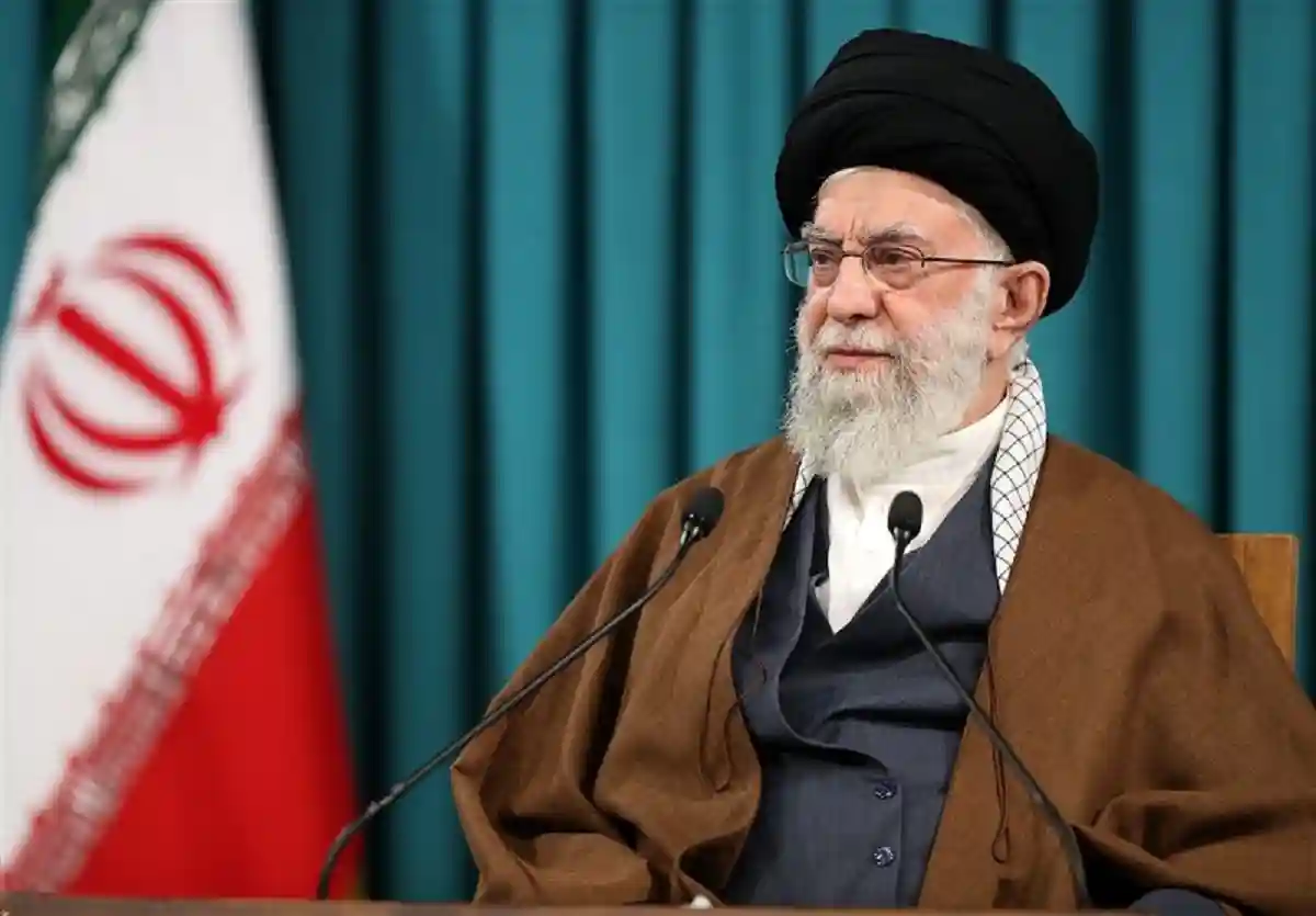 فیلم / ماجرای شعر ای عشق دل افروز دل من به تو گرم است از رهبر انقلاب 