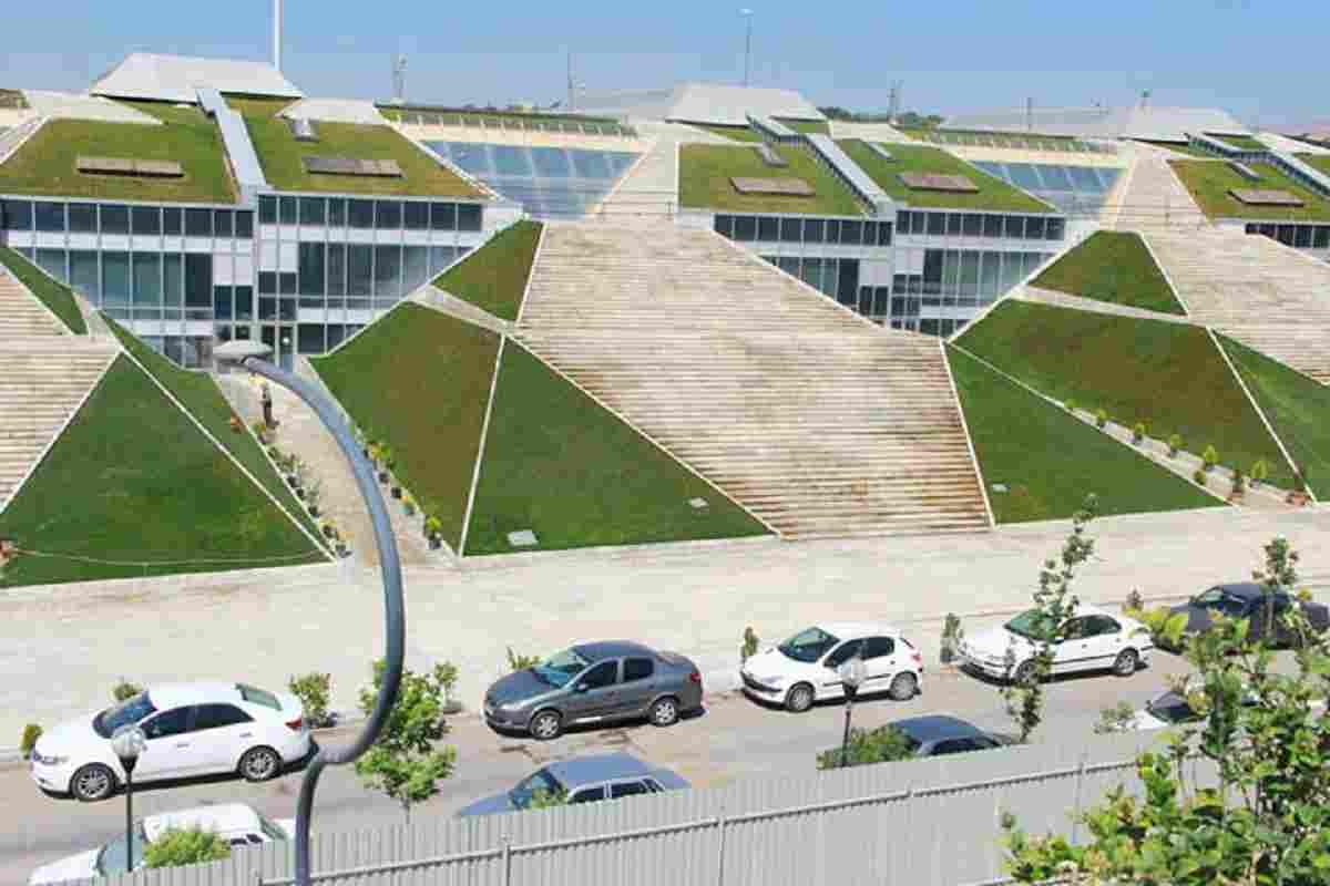 پشت پرده فیلم کشف حجاب دختران در باغ کتاب تهران با پوشش زننده 