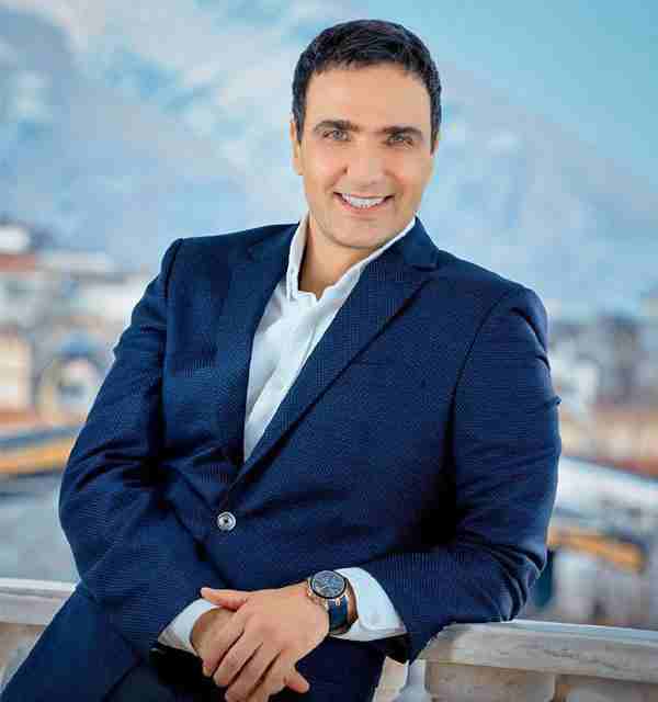 بیوگرافی بازیگران فیلم مجردها با نقش + عکس و داستان و دانلود