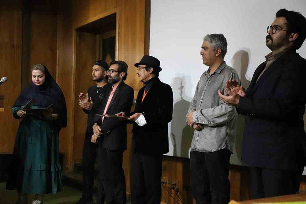 اکران فیلم های کوتاه ۱۲۰ ثانیه و کارت دعوت در تالار حافظ شیراز «اداره فرهنگ و ارشاد اسلامی»