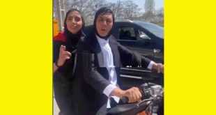 فیلم جنجالی موتور سواری شهربانو منصوریان و آواز خواندن روی موتور!