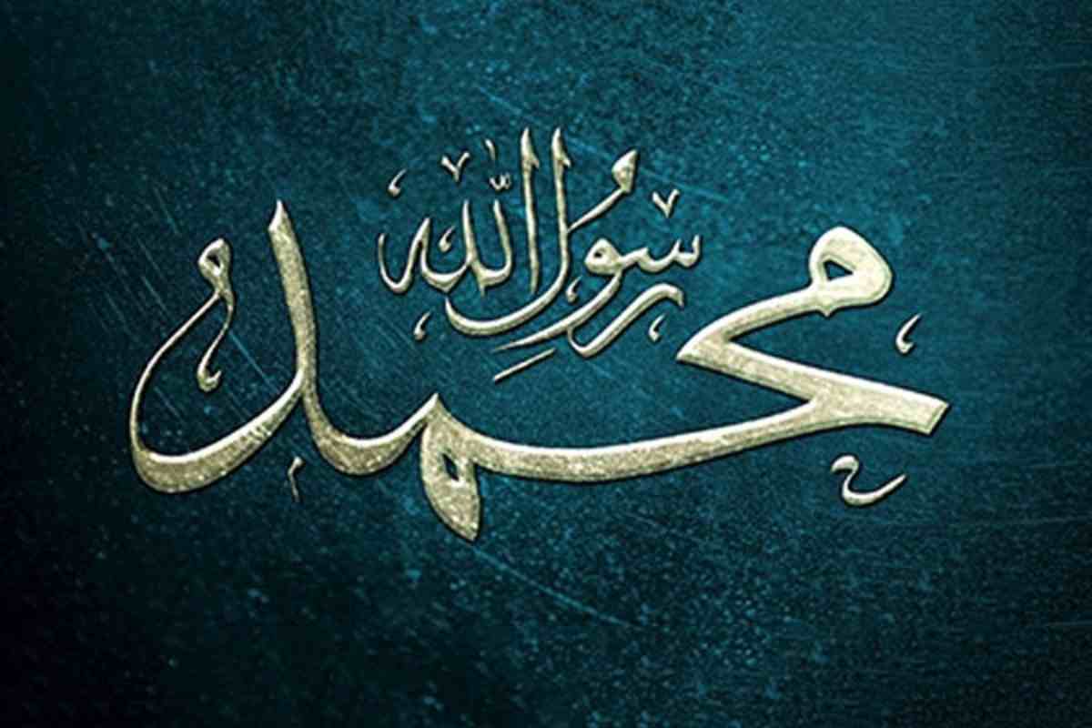 آیا حضرت ابراهیم ایرانی بود

موضوع ایرانی بودن اصالت حضرت ابراهیم و حضرت محمد (ص) پیامبر اسلام شاید برای برخی از کاربران فضای مجازی ابهاماتی داشته باشد که در این صفحه به شرح کامل این موضوع می پردازیم با توجه به منابع شجره نامه حضرت ابراهیم گفته می‌شود که اصالت حضرت محمد پیامبر اسلام ایرانی است.

دلایل ایرانی بودن نژاد حضرت محمد (ص)

دلایلی که برای این ادعا مطرح شده است قبیله قریش بوده که حضرت محمد در آن به دنیا آمده است جد ایشان حضرت ابراهیم بوده که در شهر بابل به دنیا آمده است تیسفون در منطقه بین النهرین بود که به عنوان بابل پایتخت ایران شناخته می شد

حضرت ابراهیم بعد از به دنیا آمدن در شهر بابل به فلسطین مهاجرت کرد همانطور که از نام ابراهیم و اسماعیل پیداست نام آنها عربی نیست و عبری میباشد.

براساس منابع جغرافیایی کشور عراق که در از سرزمین بابل بوده است بخشی از ایران محسوب می شده است حضرت ابراهیم اهل بابل بود و اصالتاً ایرانی است و نژاد عرب ندارد بعد از مهاجرت حضرت ابراهیم به همراه خانواده‌اش به حجاز در اطراف مکه ساکن شد و بعد از ازدواج های مختلف با اهالی این منطقه خویشاوند شد.

در حال حاضر اعراب قبل از اسلام را به دو دسته تقسیم می کنند قحطانیان که نژاد اصیل عرب نامیده می‌شوند و عدنانیان که فقط به زبان عربی صحبت می کنند و به فرزندان و نوادگان حضرت ابراهیم گفته می شود که حضرت محمد نیز از نوادگان حضرت ابراهیم بوده که نژاد عربی ندارد و فقط عربی صحبت می کنند.

با توجه به توضیحات گفته شده بر اساس تقسیم بندی های جغرافیایی حضرت محمد پیامبر اسلام از نوادگان حضرت ابراهیم بوده و اصالتا عرب نیست ولی عرب زبان است و دارای نژاد ایرانی می باشد.