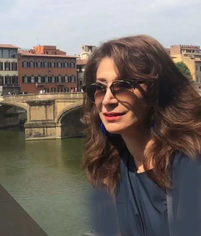 بیوگرافی مریم خسروانی بنیانگذار بنیاد زنان ایرانی آمریکایی پیشرو کیست 