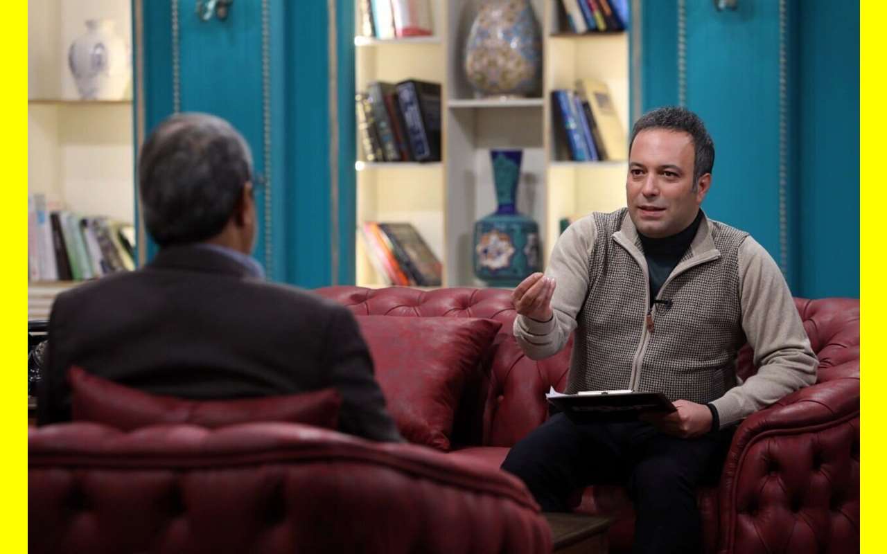 زمان پخش و تکرار برنامه برمودا کامران نجف زاده از شبکه نسیم