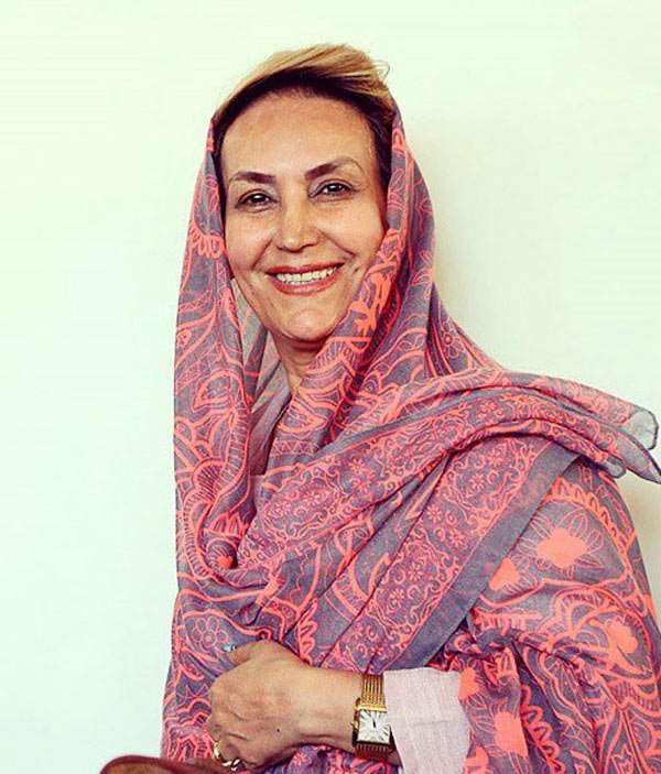 بیوگرافی بازیگر نقش خانم بزرگ (مادر خانم بس) در پس از باران کیست
