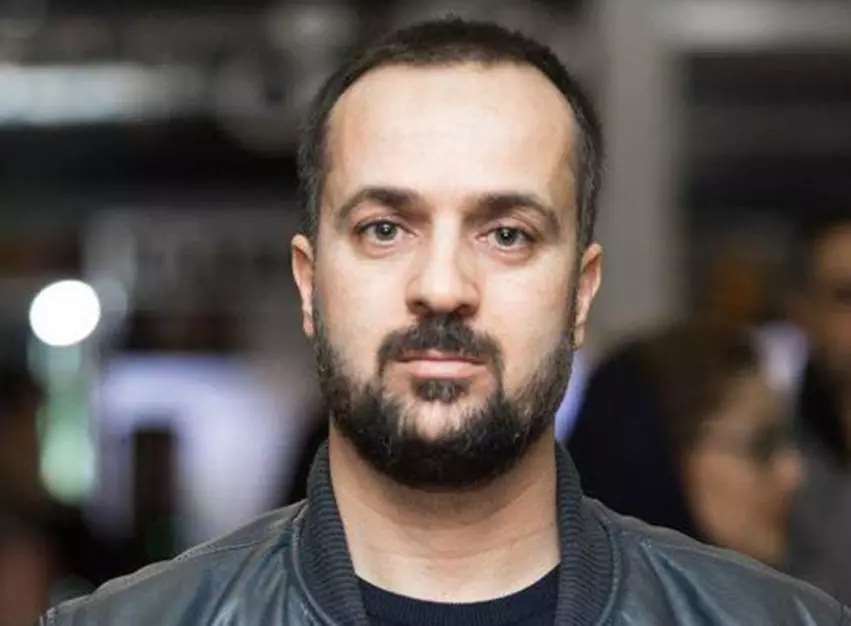 بیوگرافی احمد مهرانفر در نقش ارسطو بازیگران سریال پایتخت ۱ با نقش +عکس جدید و داستان