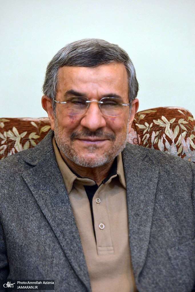 محمود احمدی نژاد الان کجاست و چه میکند؟ + عکس جدید