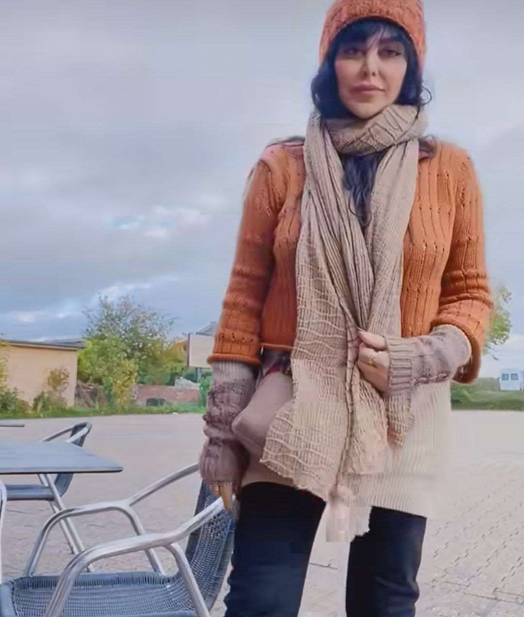 عکس های جدید بازیگر نقش نسرین در خانه به دوش در آلمان را ببینید