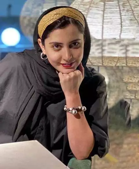 بیوگرافی شبنم قربانی بازیگر فیلم سینمایی سال گربه +خلاصه داستان و عکس