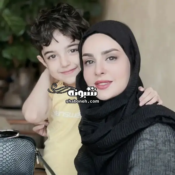بیوگرافی شعله رزمجو گوینده خبر بیست و سی و پسرش فرزندان +عکس