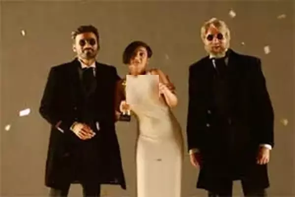 اسامی بازیگران فیلم شامیتاب (هندی) +‌بیوگرافی و عکس و داستان