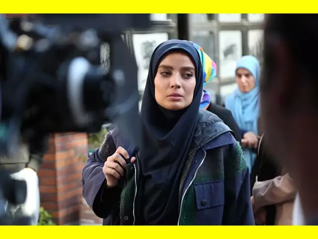 سریال فریبا قسمت ۱۴ تکرار امشب دوشنبه 8 بهمن دانلود کامل